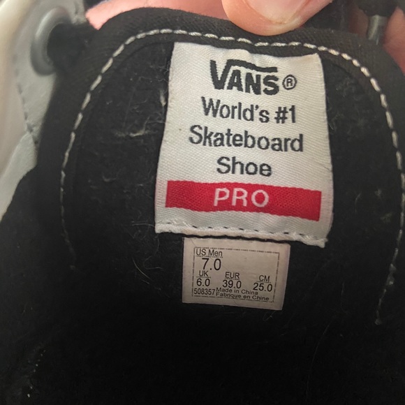 Vans - Picture 3 of 3